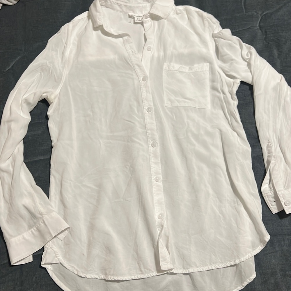 Small beach-lunch-lounge super soft cotton button up